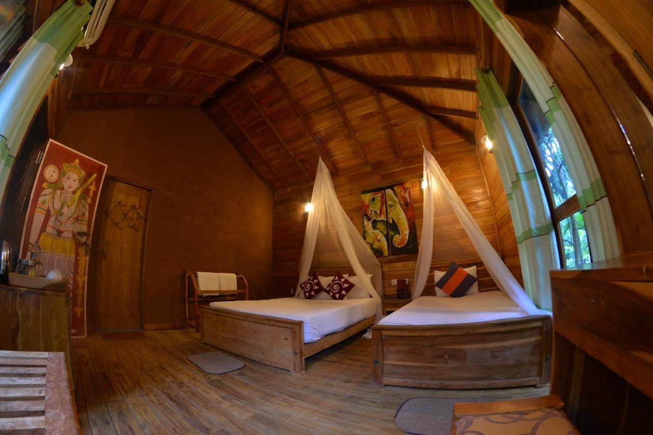 Habarana Tree House Mutu Village מראה חיצוני תמונה