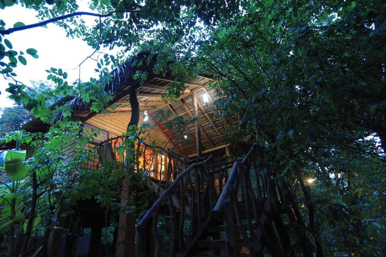 Habarana Tree House Mutu Village מראה חיצוני תמונה