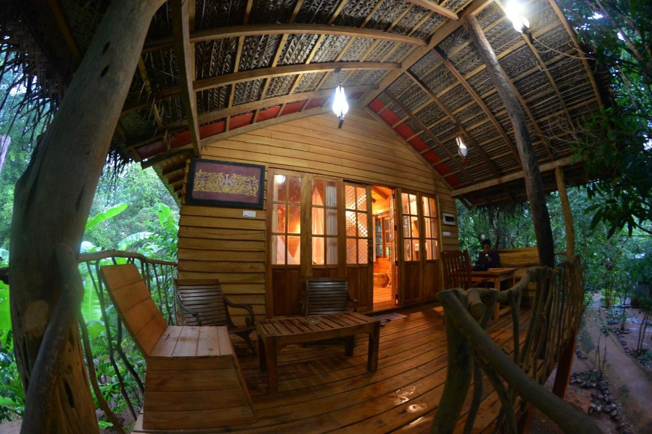 Habarana Tree House Mutu Village מראה חיצוני תמונה